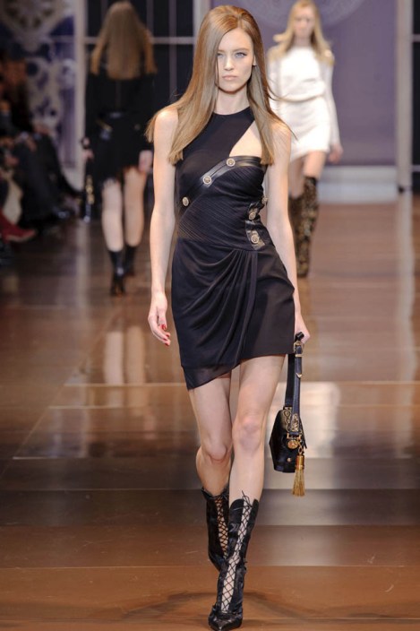 versace-fall-winter-2014-show38
